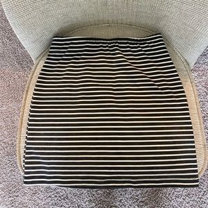 American Eagle fabric mini skirt, black and white stripe, one size
